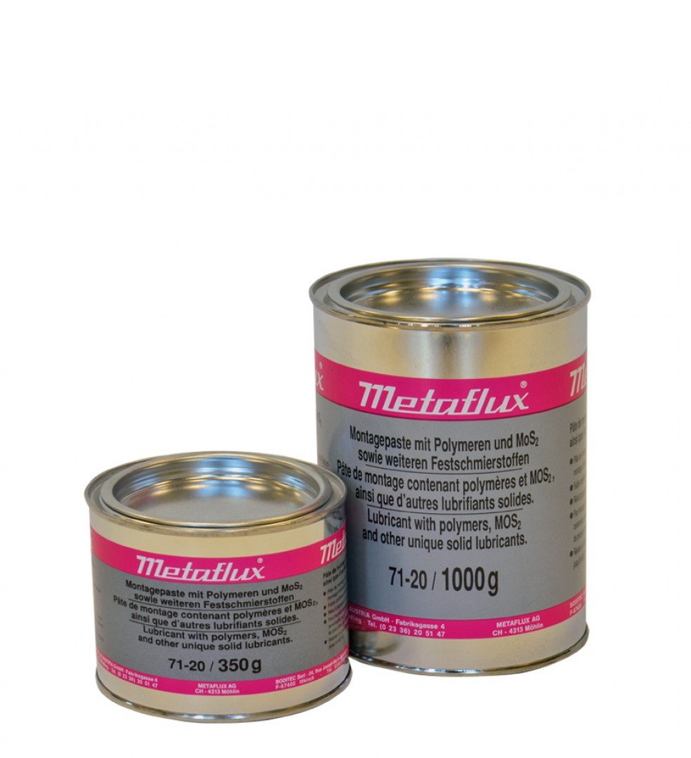 Montažna pasta s polimerima